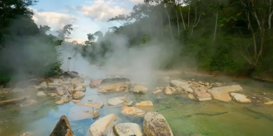 Rio ferve na Amazônia com água a 100 graus
