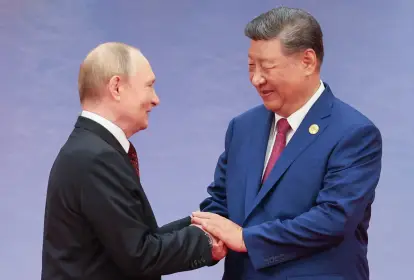 Em cúpula, Xi critica ‘bullying’ e Putin culpa Ocidente por guerra&nbsp;na&nbsp;UcrâniaEncontro também contou com a presença do primeiro-ministro da Índia, Narendra Modi, e de outros líderes da Ásia e do Oriente Médio.
