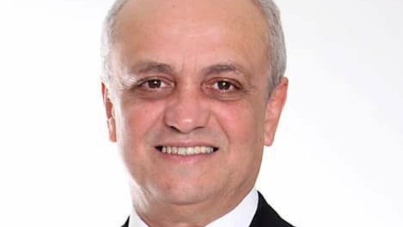 Falta de pagamento aos funcionários impedem crianças de terem acesso a escolas em Mucuri.