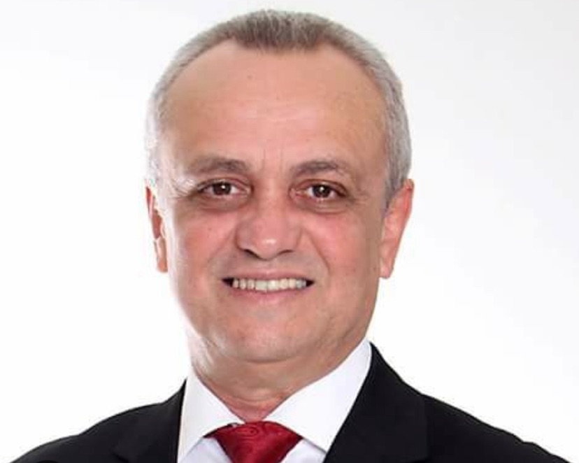 Falta de pagamento aos funcionários impedem crianças de terem acesso a escolas em Mucuri.