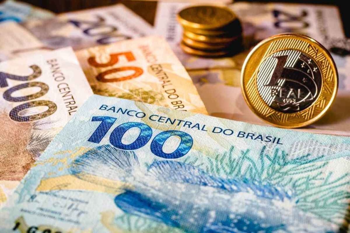 Banco Central confirma o fim de notas de dinheiro em papel por conta do avanço do PIX.
